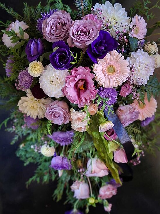 Sēru štrauss rozīgi violetos toņos