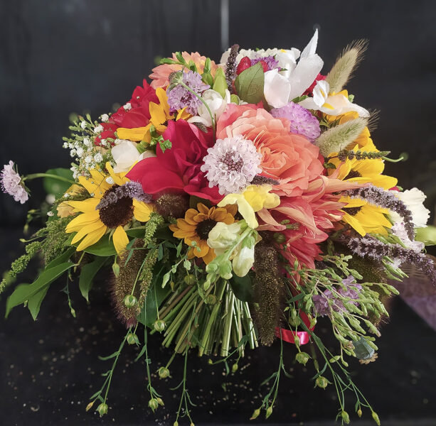 Sezonālo ziedu kompozīcija